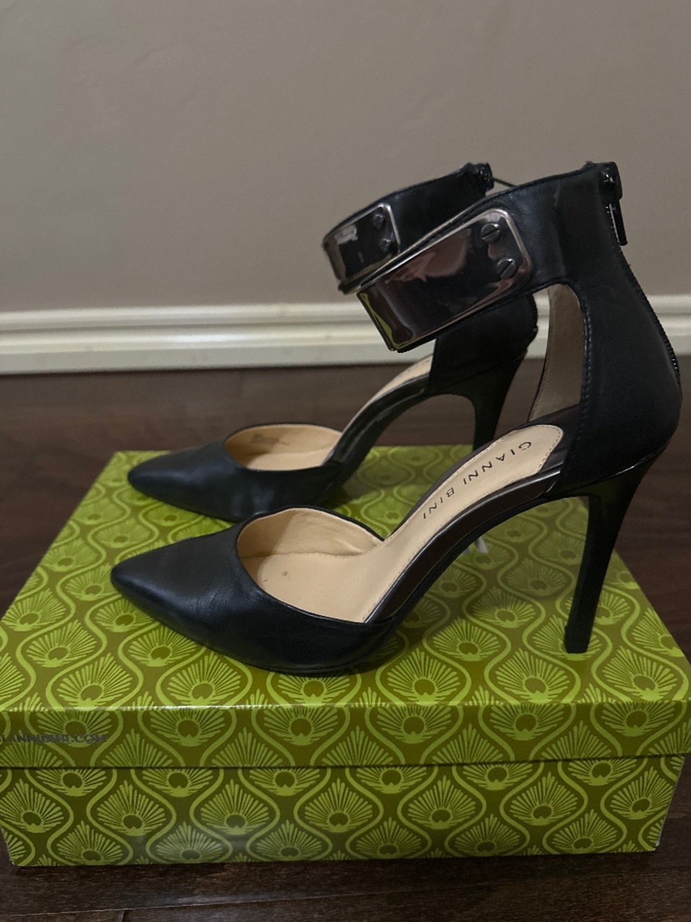 Gianni Bini Vanessah high heels